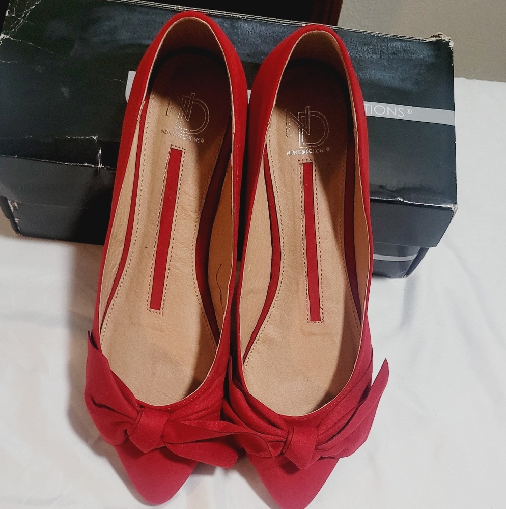 New Directions “Red Callie” Flats Size 10. - Picture 6 of 12